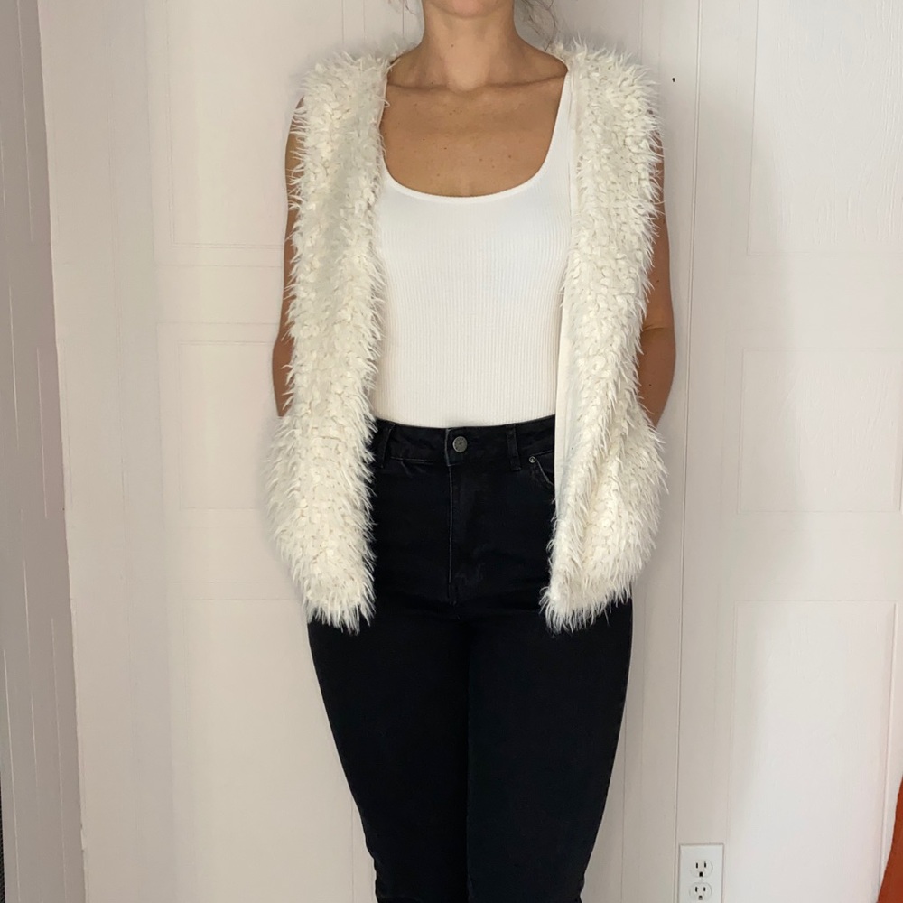 Fur vest